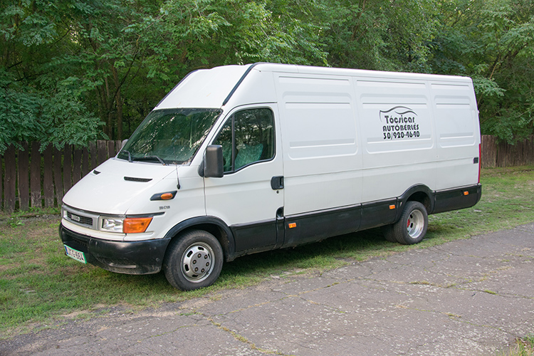 Iveco Daily Long furgon, kisteherautó bérlés | Autókölcsönzés Debrecen