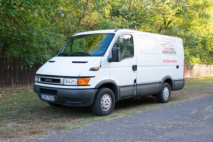 Iveco Daily furgon, kisteherautó bérlés | Autókölcsönzés Debrecen